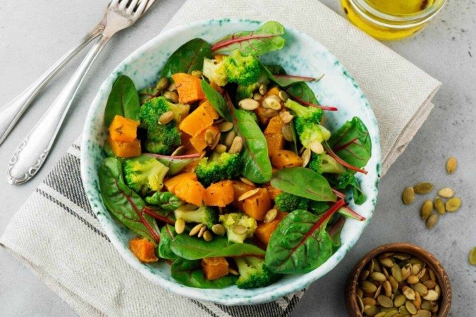 Salada morna de abóbora-moranga (Imagem: Katarzyna Hurova | Shutterstock) -  (crédito: EdiCase)