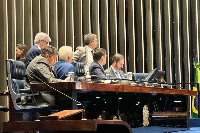 Alcolumbre confirma arquivamento da PEC da Blindagem após rejeição na CCJ