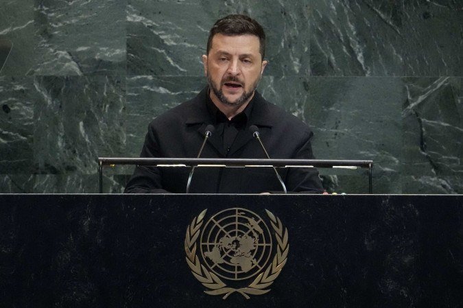 O presidente da Ucrânia, Volodymyr Zelensky, discursa durante o Debate Geral da Assembleia Geral das Nações Unidas na sede da ONU em Nova York, em 24 de setembro de 2025       -  (crédito: TIMOTHY A. CLARY/AFP)