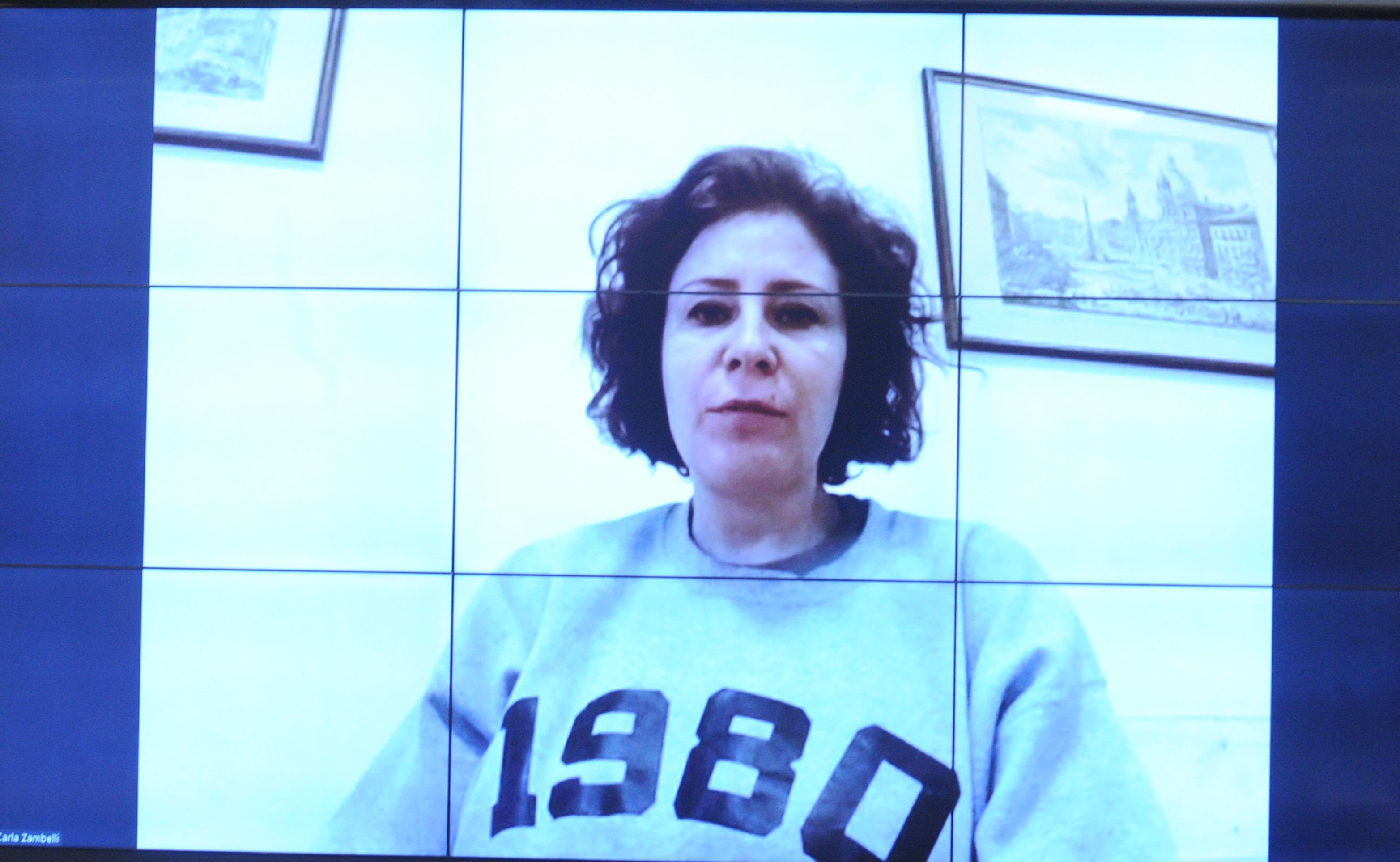 Moraes libera redes de Zambelli, mas impõe multa em caso de discurso de ódio