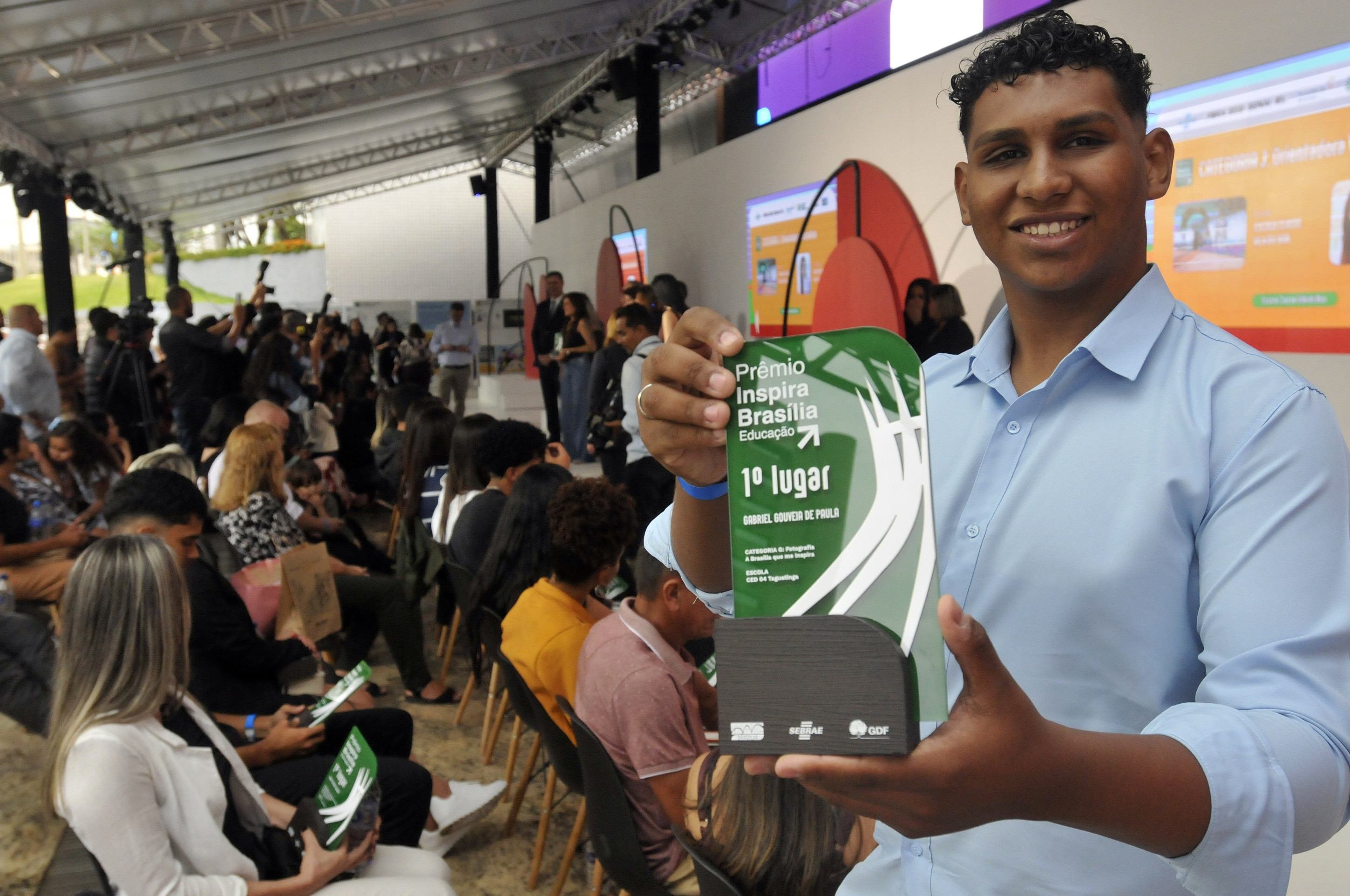 Alunos da rede pública são premiados no 1º Prêmio Inspira Brasília