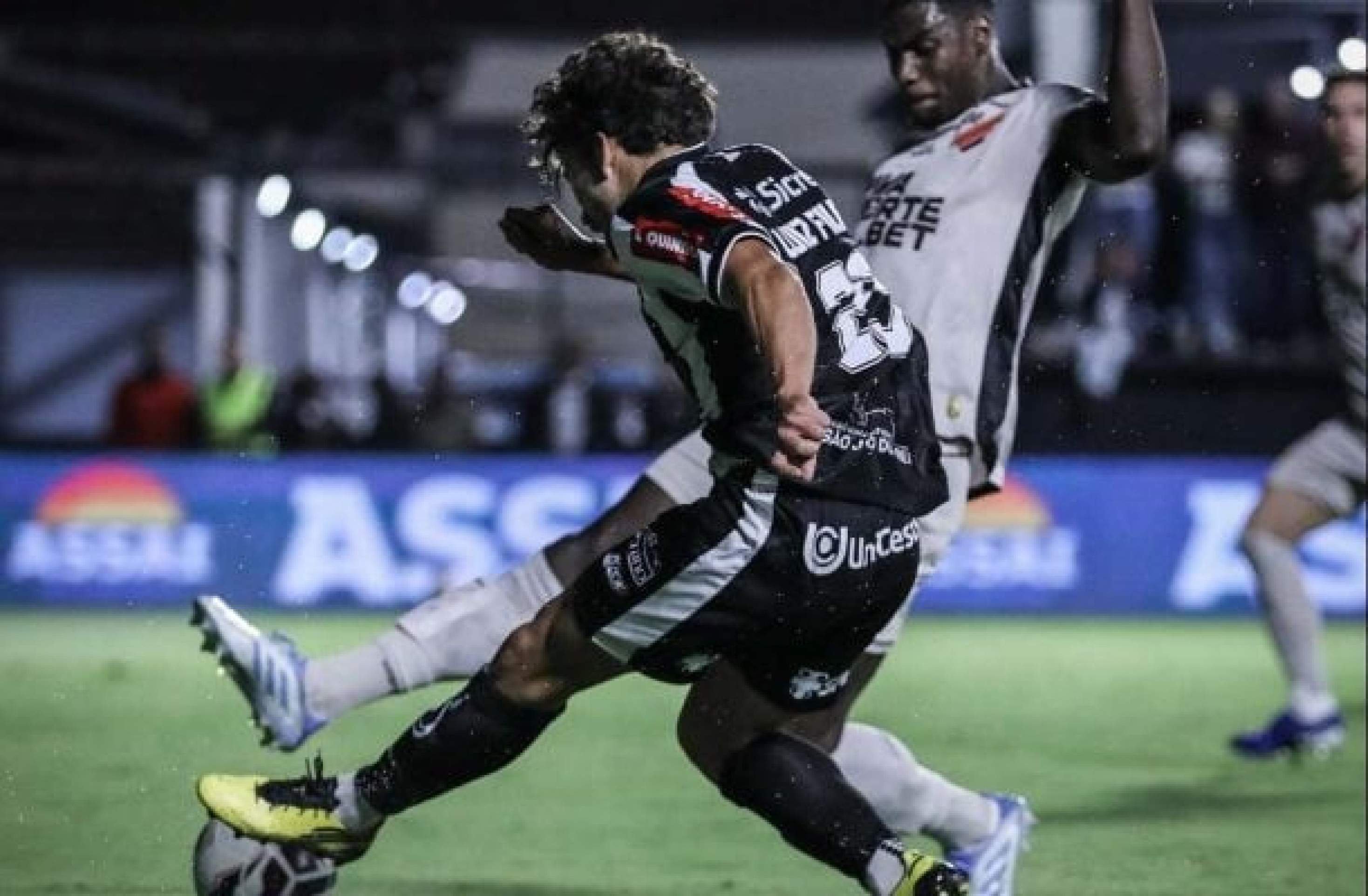 Athletico-PR bate Athletic fora de casa e engata sexta vitória seguida na Série B