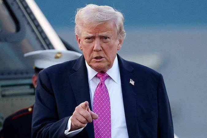 Trump anuncia novas tarifas sobre medicamentos, caminhões e móveis - (crédito: BBC Geral) Trump anuncia novas tarifas sobre medicamentos, caminhões e móveis - (crédito: BBC Geral)