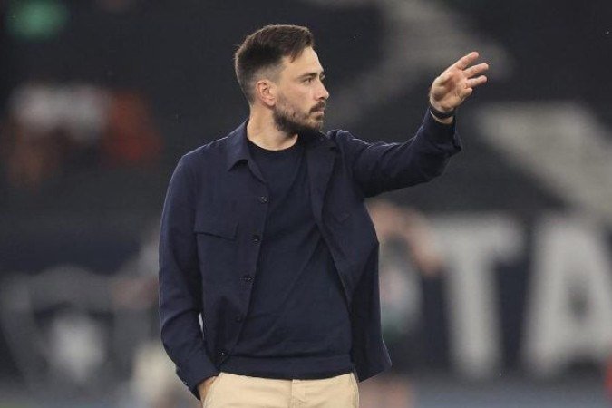 Torcedores do Botafogo cobram mudança de postura de Davide Ancelotti  -  (crédito: Vitor Silva/Botafogo)