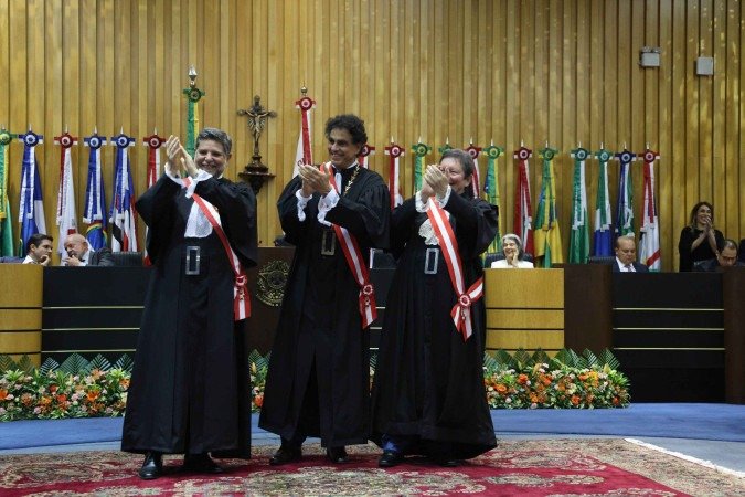 O ministro Vieira de Mello Filho assume a presidência do Tribunal Superior do Trabalho e do Conselho Superior da Justiça do Trabalho. A vice-presidência passa a ser exercida pelo ministro Caputo Bastos, e a Corregedoria-Geral da Justiça do Trabalho, pelo ministro José Roberto Pimenta. -  (crédito: Secom TST)