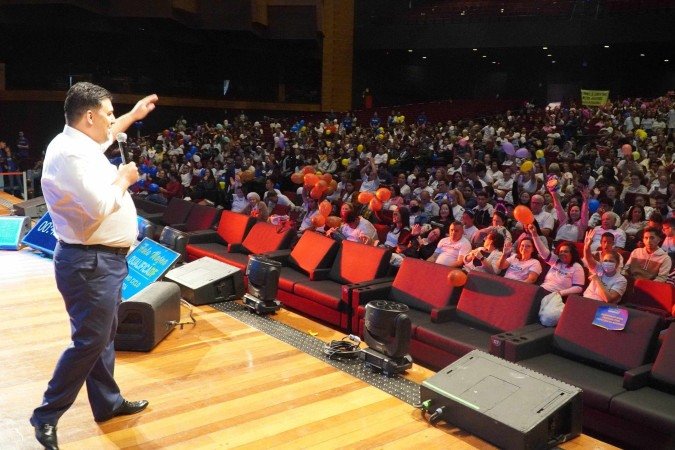 Programa da Sedet oferece mais de 70 opções de cursos em áreas como tecnologia da inovação, indústria, saúde e agronegócios -  (crédito: Divulgação/Sedet)