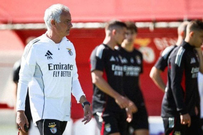 Jogadores do Benfica durante treinamento da equipe - (crédito: Foto: Divulgação) Jogadores do Benfica durante treinamento da equipe - (crédito: Foto: Divulgação)