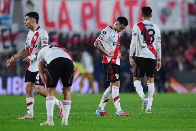 Perder para o Palmeiras por 3 a 1, no Allianz, significou a terceira derrota seguida - (crédito: Foto: Marcelo Endelli/Getty Images) Perder para o Palmeiras por 3 a 1, no Allianz, significou a terceira derrota seguida - (crédito: Foto: Marcelo Endelli/Getty Images)