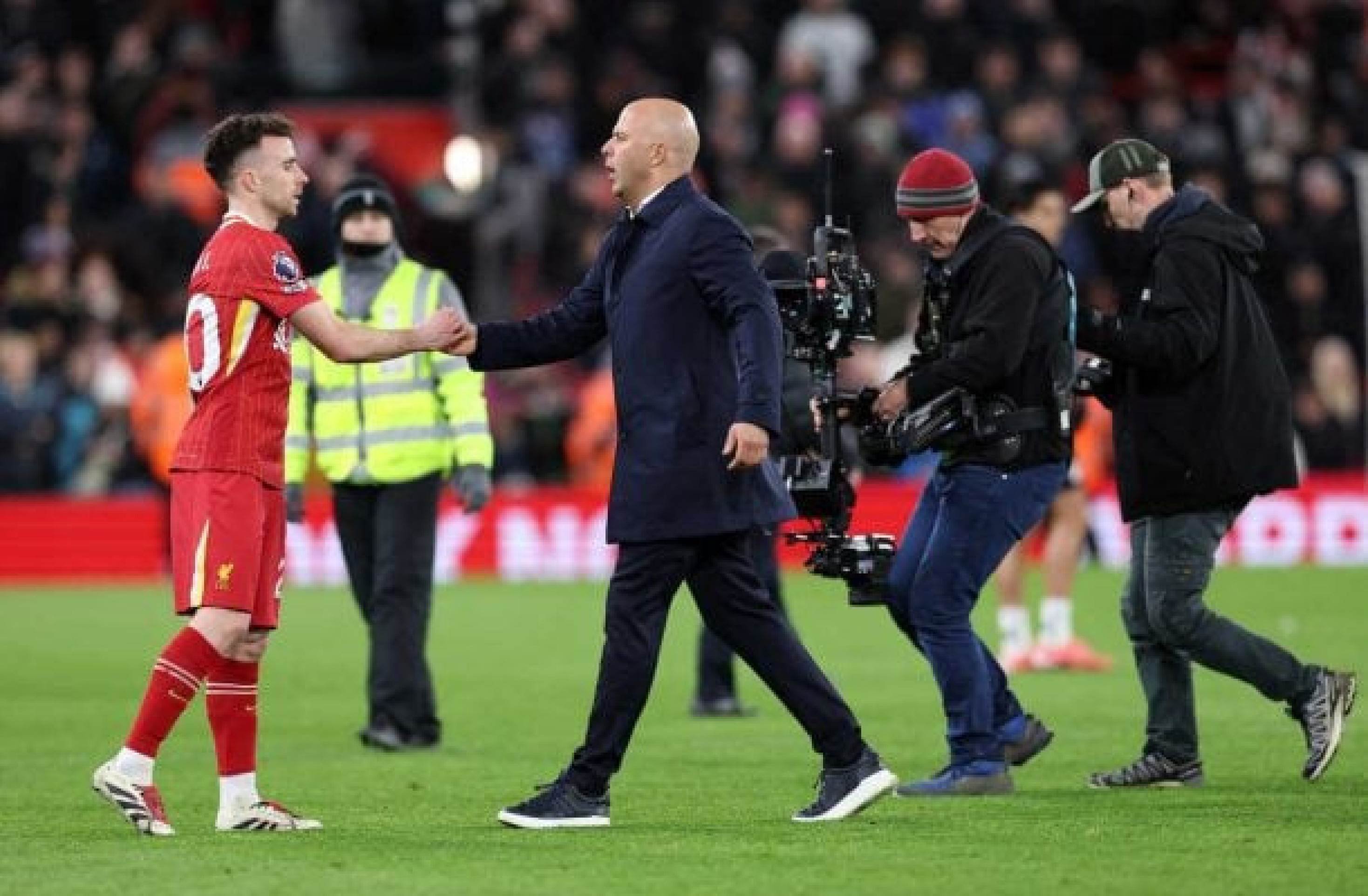 Arne Slot revela que Liverpool pagou contrato de Diogo Jota à família