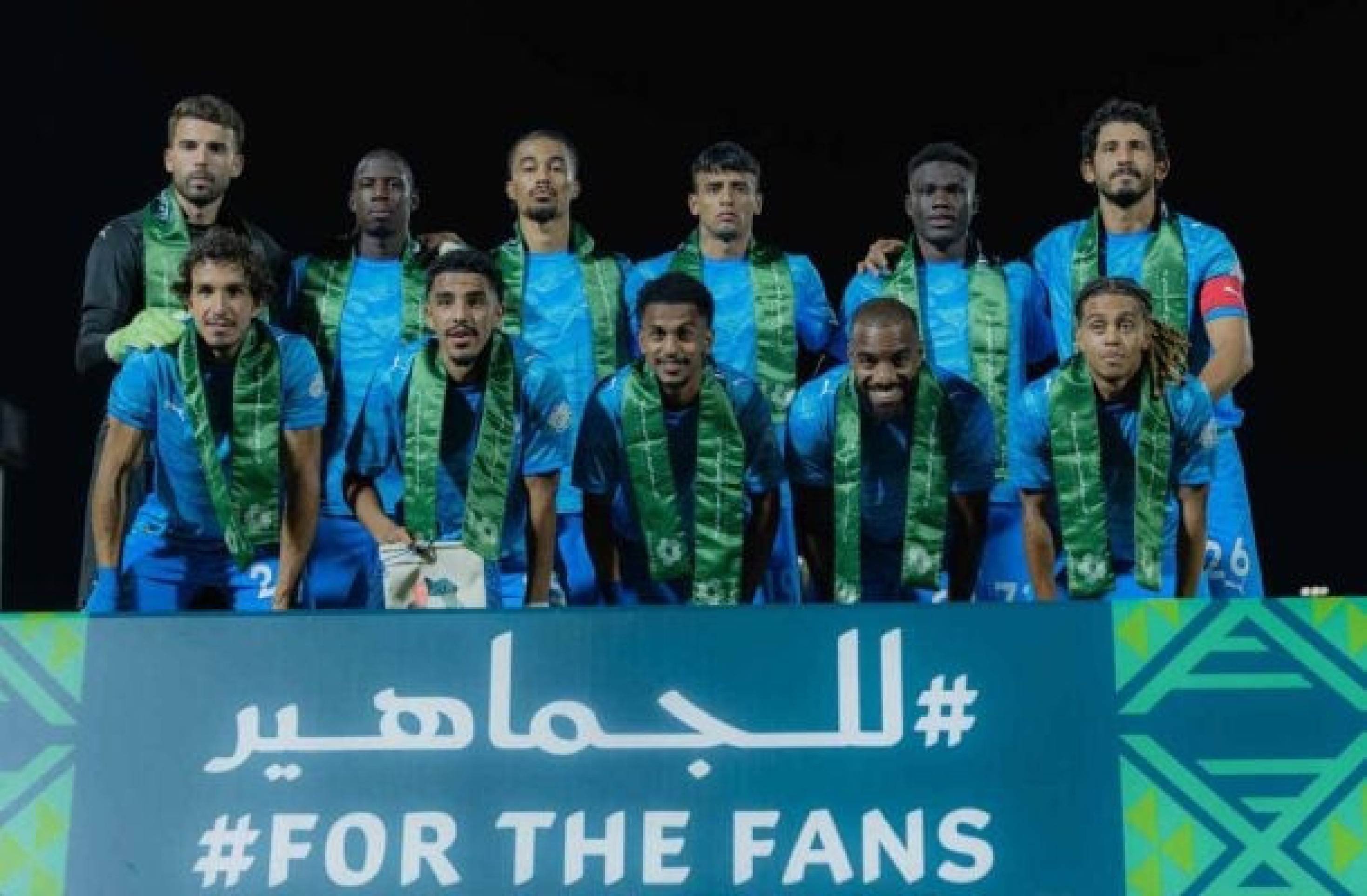 Time saudita paga torcedores para lotar estádio em projeto bilionário no deserto