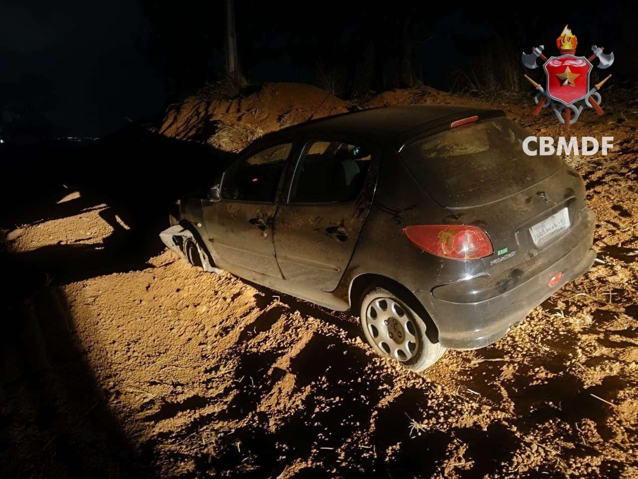 Durante o atendimento à vítima, uma das faixas da via precisou ser interditada