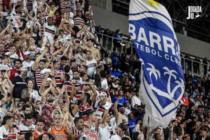 Times podem começar a fazer história neste sábado -  (crédito: Fotos: @evelynfotografiass/Santa Cruz / Tiago Winter/Barra FC)