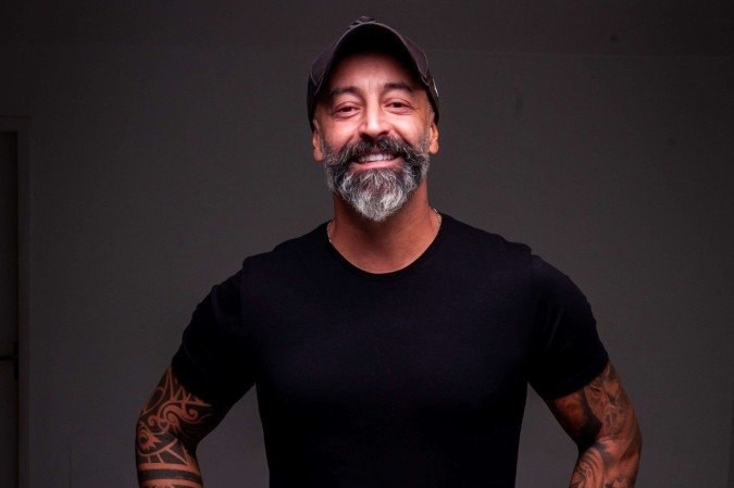 Humorista Cris Pereira é condenado a 18 anos de prisão por estupro de vulnerável - (crédito: Reprodução/Facebook) Humorista Cris Pereira é condenado a 18 anos de prisão por estupro de vulnerável - (crédito: Reprodução/Facebook)