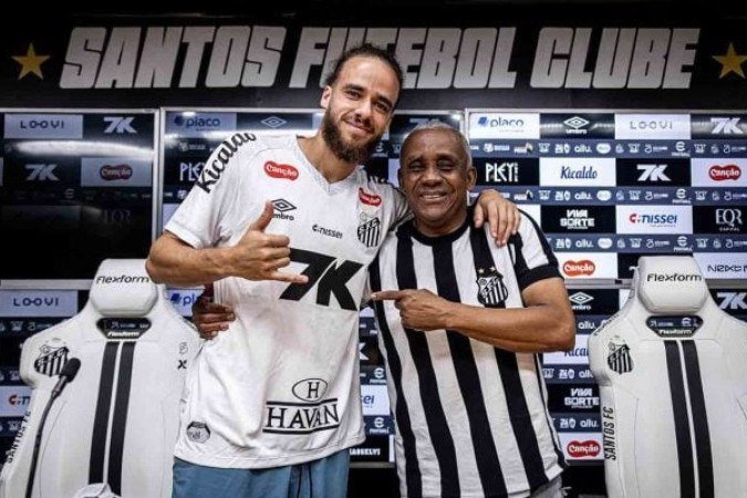 Billal Brahimi foi a última contratação do Santos na janela de transferências  -  (crédito: Foto: Raul Baretta/Santos FC)