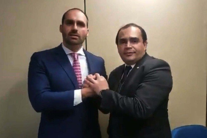 Eduardo e Freitas em vídeo de 2019. Relator era o único da lista tríplice que não é adversário do bolsonarismo -  (crédito:  Reprodução Redes Sociais)