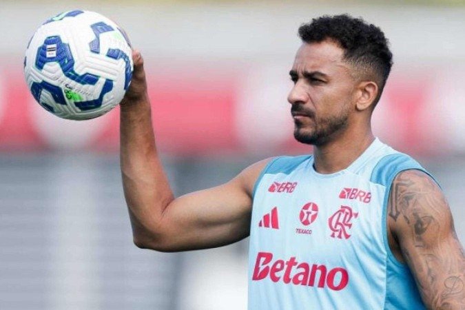 Zagueiro do Flamengo, Danilo publica vídeo nas redes sociais -  (crédito: Foto: Gilvan de Souza /CRF)
