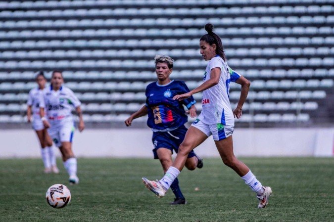 O duelo entre Luziânia e Minas Brasília pela sexta rodada foi encerrado aos 35 minutos do primeiro por ausência de jogadoras para dar sequência ao confronto - (crédito: Eduardo Ronque / Minas ) O duelo entre Luziânia e Minas Brasília pela sexta rodada foi encerrado aos 35 minutos do primeiro por ausência de jogadoras para dar sequência ao confronto - (crédito: Eduardo Ronque / Minas )