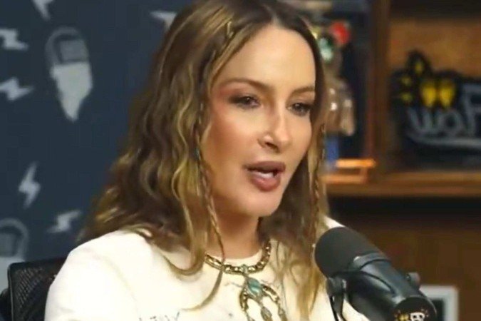 Evangélica, Claudia Leitte revela motivo de cantar músicas de Carnaval -  (crédito: Reprodução/Flow Podcast)