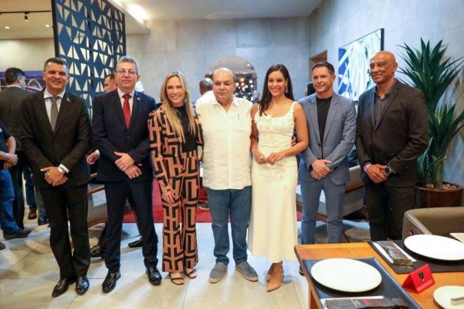 Governador Ibaneis Rocha foi homenageado pelo Sindicato dos Funcionários Integrantes da Carreira Auditoria Tributária do Distrito Federal (Sinafite)  -  (crédito: Foto: Reprodução/Agência Brasília)