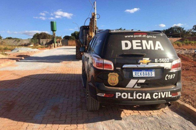 Operação da PCDF combate parcelamento irregular do solo no assentamento 26 de setembro -  (crédito: PCDF)