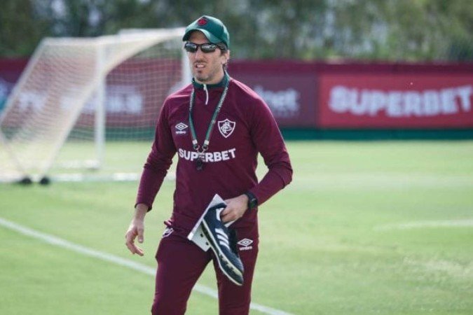 Zubeldía comandou primeiro tempo no Fluminense, no CT Carlos Castilho -  (crédito: Foto: Marcelo Gonçalves / Fluminense FC)