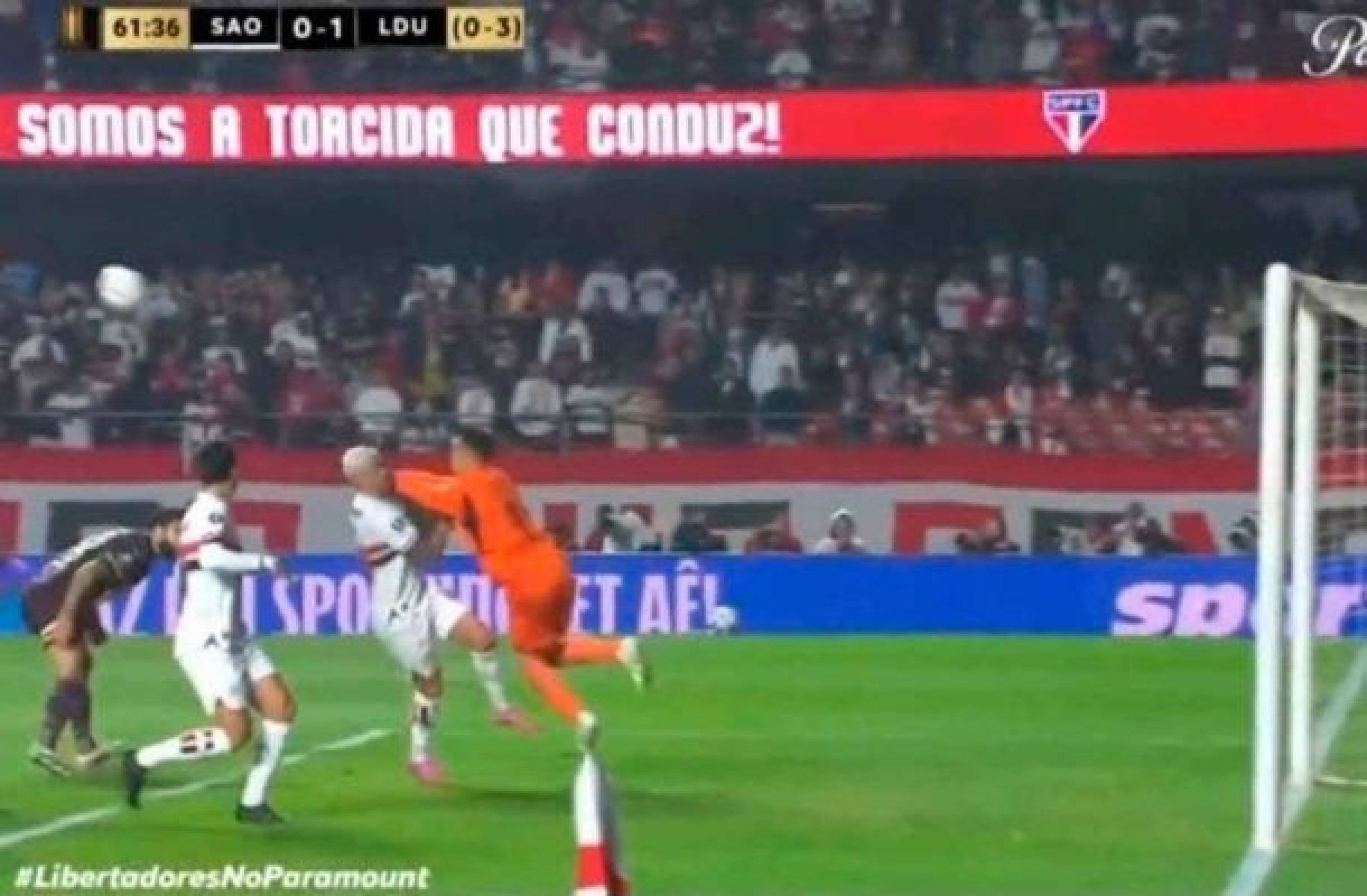 Conmebol divulga vídeo do VAR que anulou gols do São Paulo contra a LDU