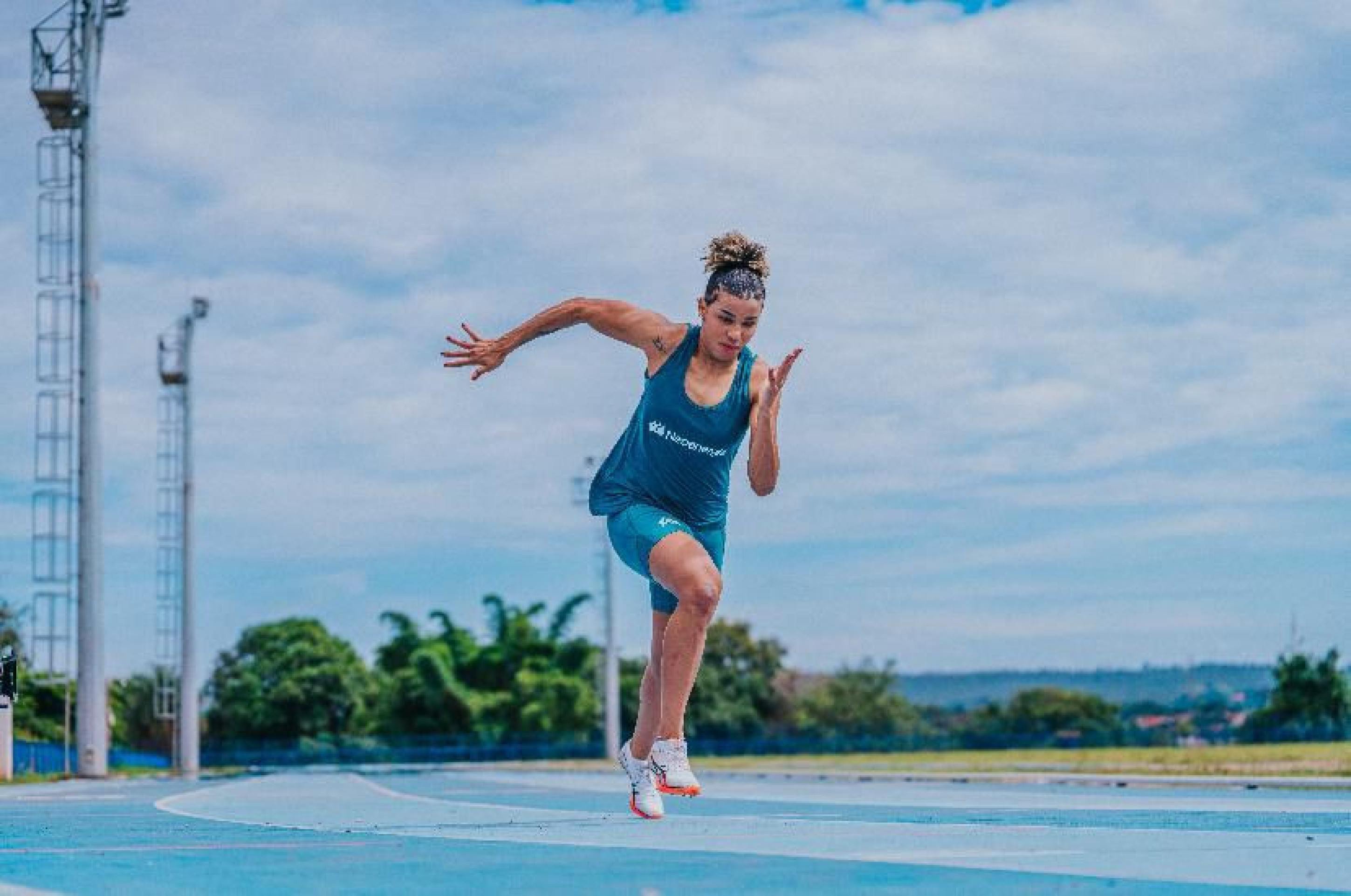 Rayane Soares busca ouro e recordes no Mundial Paralímpico de Atletismo