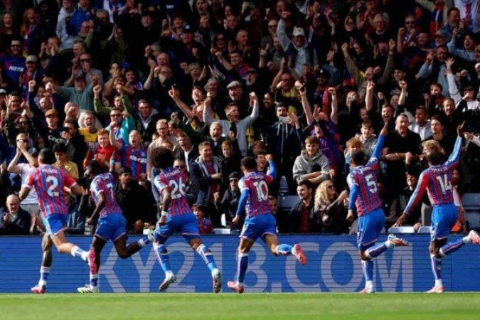 Crystal Palace acaba com temporada de invencibilidade do Liverpool na Premier League -  (crédito: Tom Dulat/Getty Images)