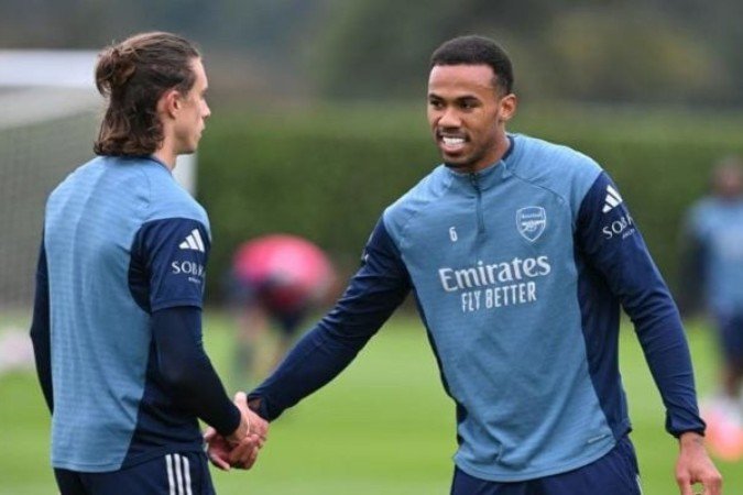 Jogadores do Arsenal durante treinamento da equipe - (crédito: Foto: Divulgação) Jogadores do Arsenal durante treinamento da equipe - (crédito: Foto: Divulgação)