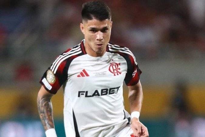 LUIZ ARAÃ?JO - Substituto de Samuel Lino aos 35 minutos do segundo tempo. E teve estrela, fazendo o gol da virada do Flamengo. NOTA 6,5. Foto: Gilvan de Souza/Flamengo