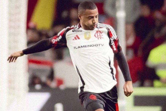 DE LA CRUZ – Demorou para encontrar um encaixe na marcação, o que fez o Corinthians deitar e rolar em suas costas. Cresceu no segundo tempo trocando de posicionamento com Saúl. Saiu aos 30 da etapa final para dar lugar ao titular da posição, Jorginho. NOTA: 5,5 Foto: Gilvan de Souza/Flamengo