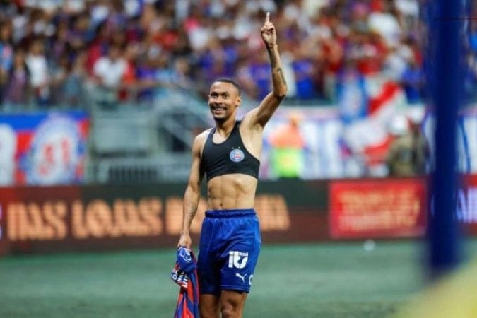 BAHIA - Uma grande atuação coletiva do Esquadrão de Aço, que conseguiu segurar um Palmeiras que vinha empolgado e ainda criou muitas chances para abrir o placar. Foi premiado com um golaço de Ademir, após linda assistência do goleio Ronaldo. Mostrou que pode brigar com os grandes sim - NOTA: 7,0 - Foto: Rafael Rodrigues/EC Bahia