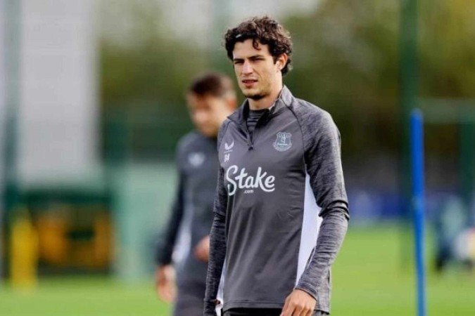 Jogadores do Everton durante treinamento da equipe -  (crédito: Foto: Divulgação)