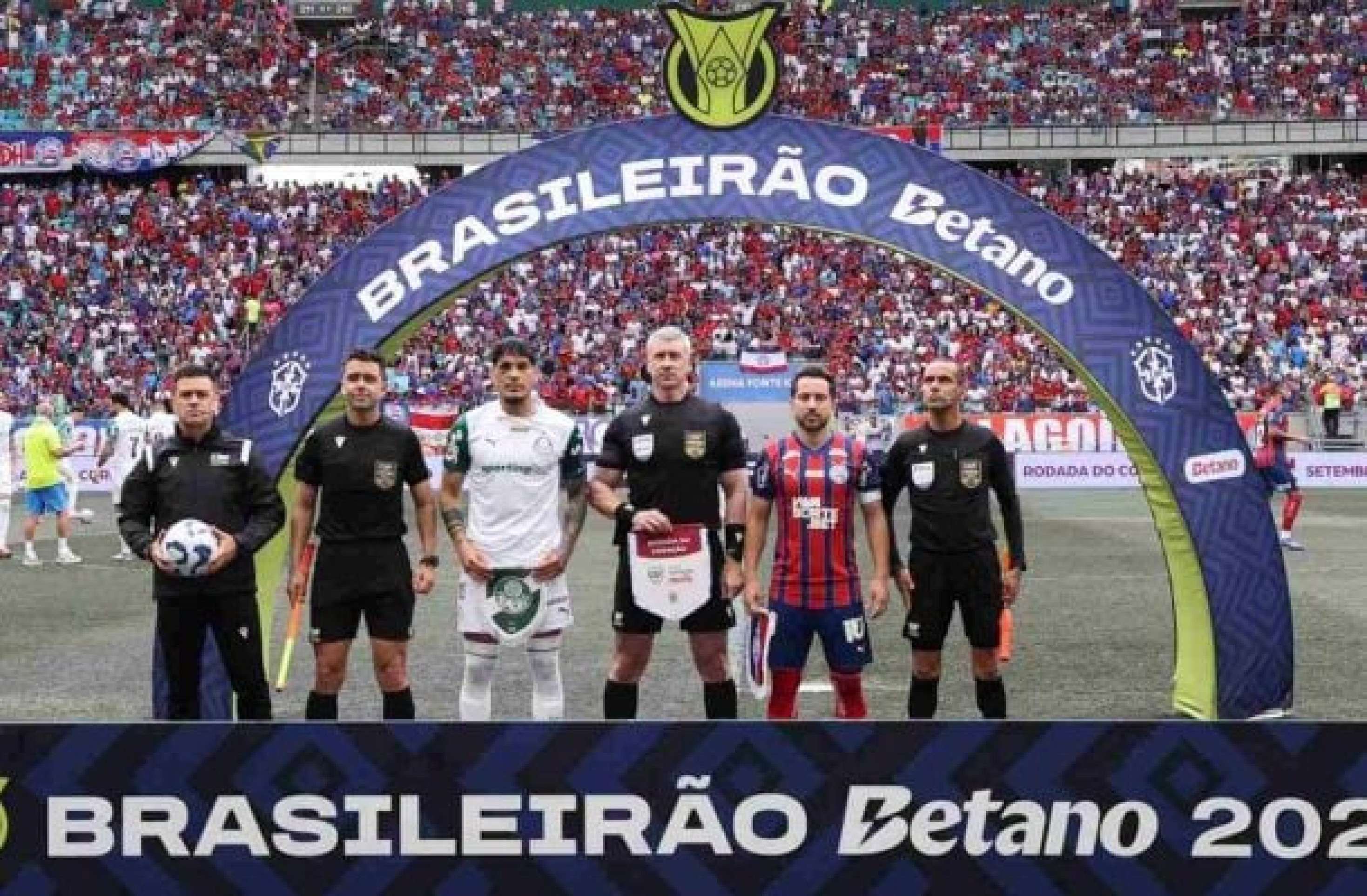 Gómez critica gramado após derrota do Palmeiras: ”Preferimos jogar no sintético”