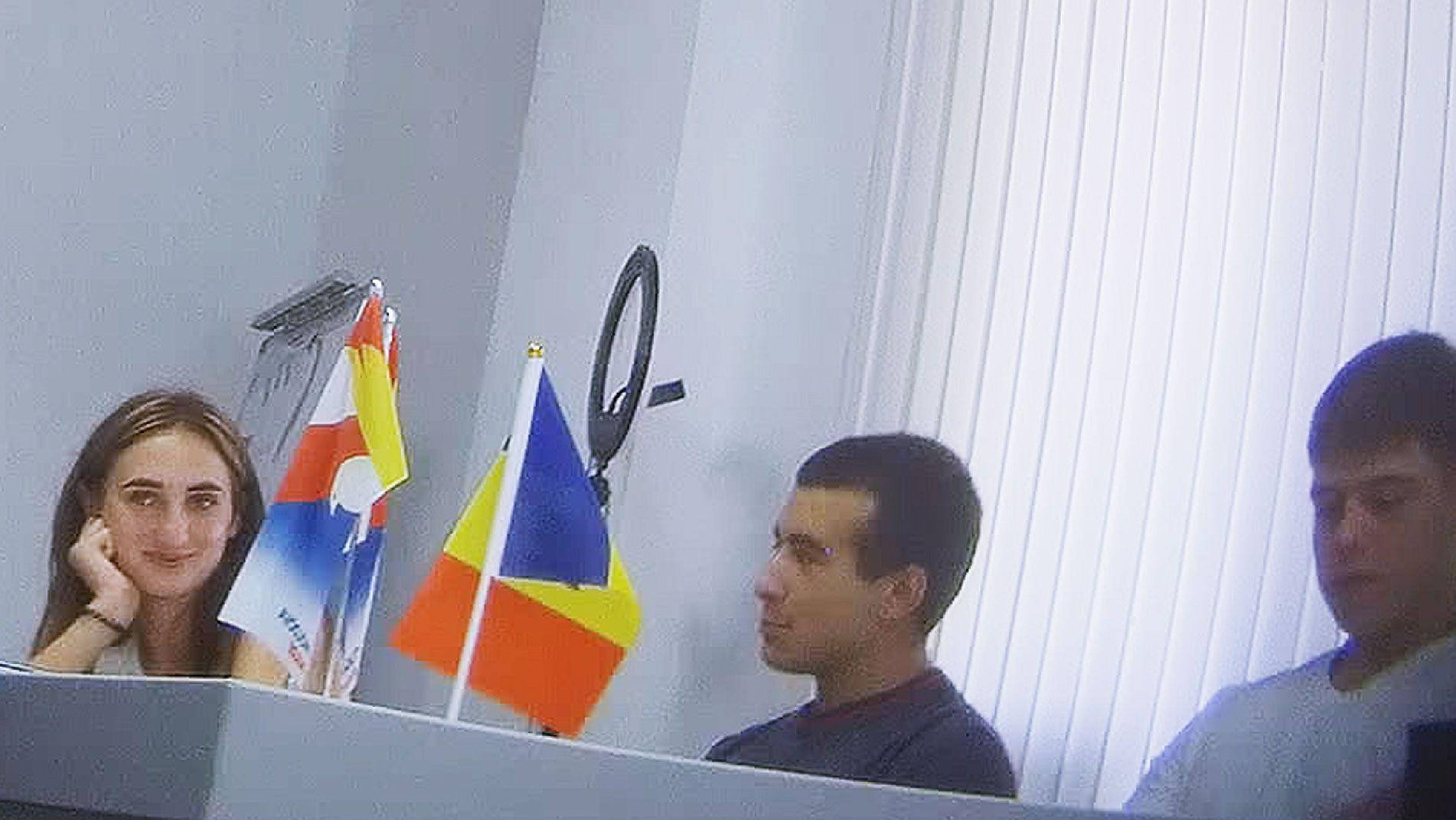 Como rede de fake news financiada pela Rússia tenta interferir em eleição na Europa