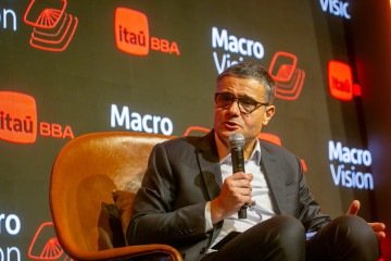 Mario Mesquita, economista-chefe do Itaú Unibanco, fez a mediação das palestras do ministro da Fazenda, Fernando Haddad, e do presidente do BC, Gabriel Galípolo, no evento Macrovision 2025, do Itaú BBA -  (crédito: Macrovision Itaú BBA)