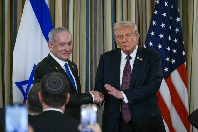 Presidente dos Estados Unidos confirmou ter chamado o primeiro-ministro israelense de "louco" e afirmou estar "um pouco pertubado" com os ataques ao Líbano - (crédito: AFP) Presidente dos Estados Unidos confirmou ter chamado o primeiro-ministro israelense de "louco" e afirmou estar "um pouco pertubado" com os ataques ao Líbano - (crédito: AFP)