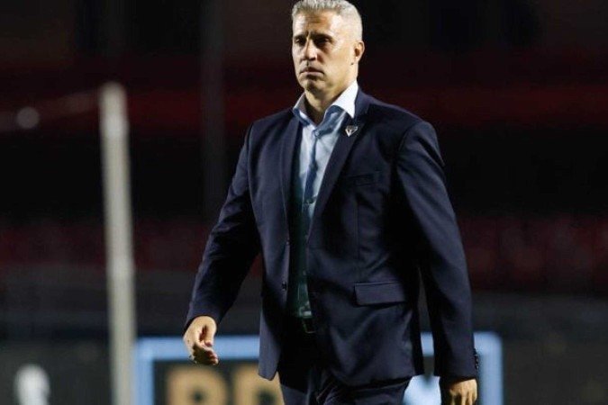 Crespo chegou a quarta derrota consecutiva pelo São Paulo - (crédito: Foto: Rubens Chiri/São Paulo FC) Crespo chegou a quarta derrota consecutiva pelo São Paulo - (crédito: Foto: Rubens Chiri/São Paulo FC)