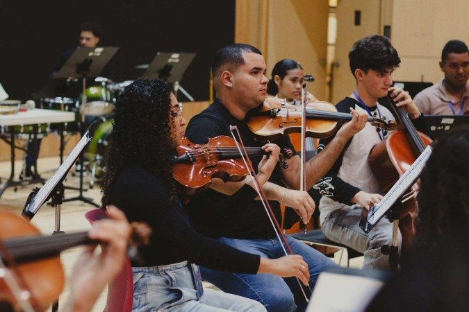 Músicos da Orquestra Criança Cidadã