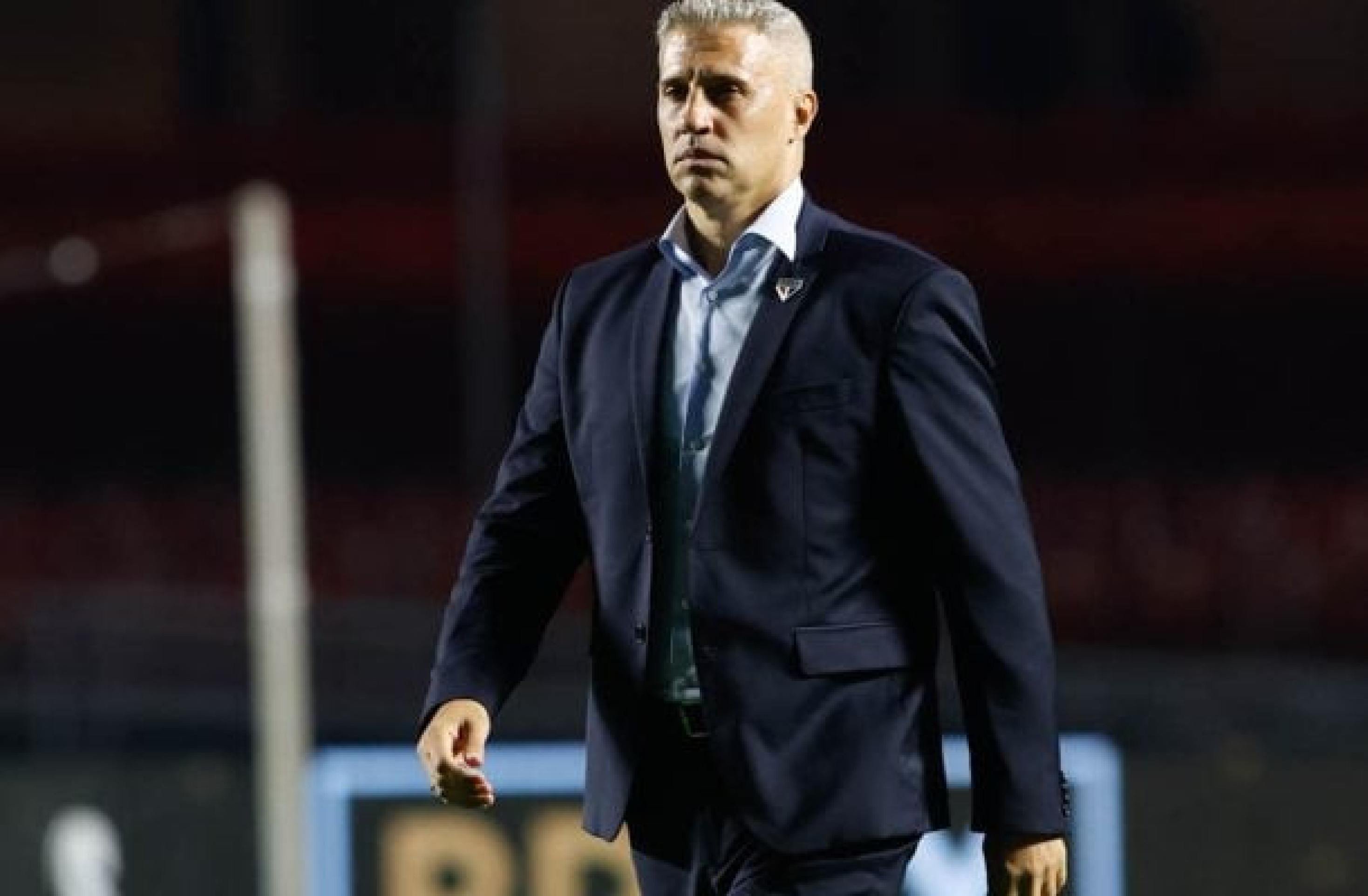 Crespo afirma que São Paulo está passando por momento em que nada dá certo