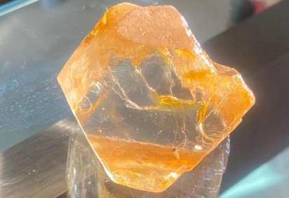 Segundo maior diamante do Brasil tem 647 quilates e pode alcançar facilmente valor de mercado de R$ 50 milhões, segundo especialistas -  (crédito: Diadel Mineração/Divulgação)