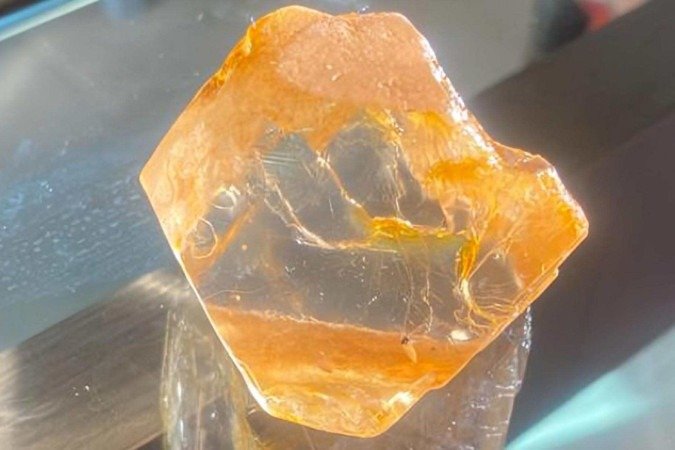 Segundo maior diamante do Brasil tem 647 quilates e pode alcançar facilmente valor de mercado de R$ 50 milhões, segundo especialistas -  (crédito: Diadel Mineração/Divulgação)