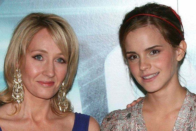 A dura resposta de J.K. Rowling a críticas da atriz Emma Watson: 'Ela ignora o quanto é ignorante' -  (crédito: BBC Geral)