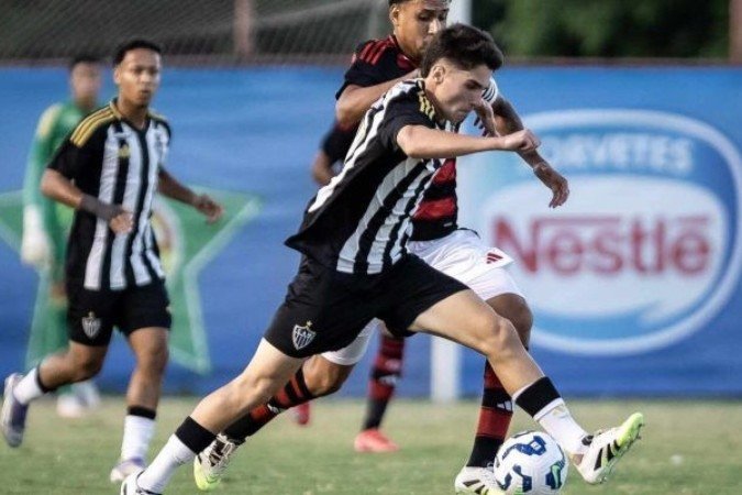 Jogo emocionante entre meninos de dois gigantes brasileiros -  (crédito: Foto: Vinicius Gentil / Atlético)