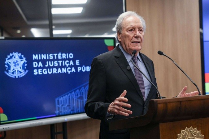Lewandowski participou de coletiva sobre o plano de ação do governo federal sobre os casos de intoxicação por metanol -  (crédito: José Cruz/Agência Brasil)