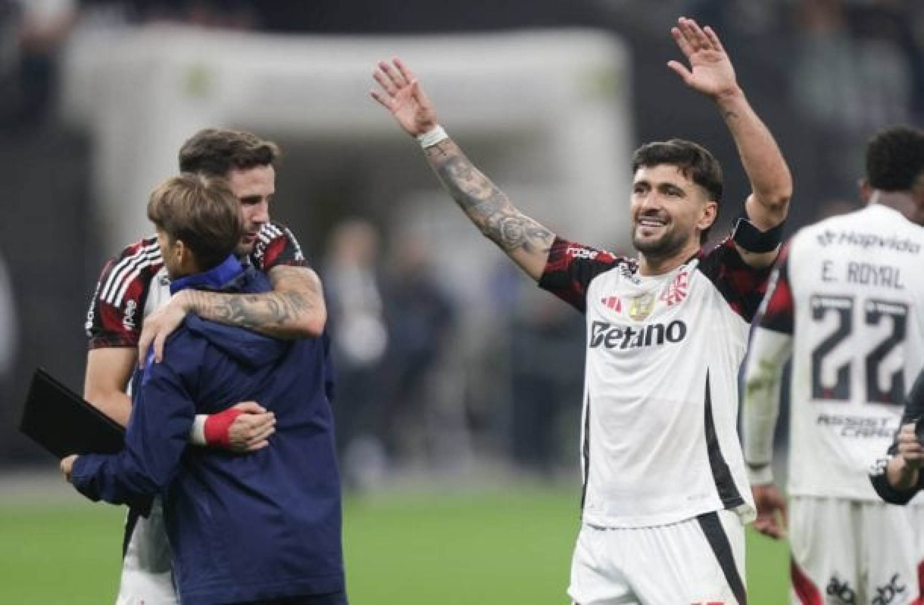 Rossi e Arrascaeta convocam torcida do Flamengo para duelo decisivo pelo Brasileirão