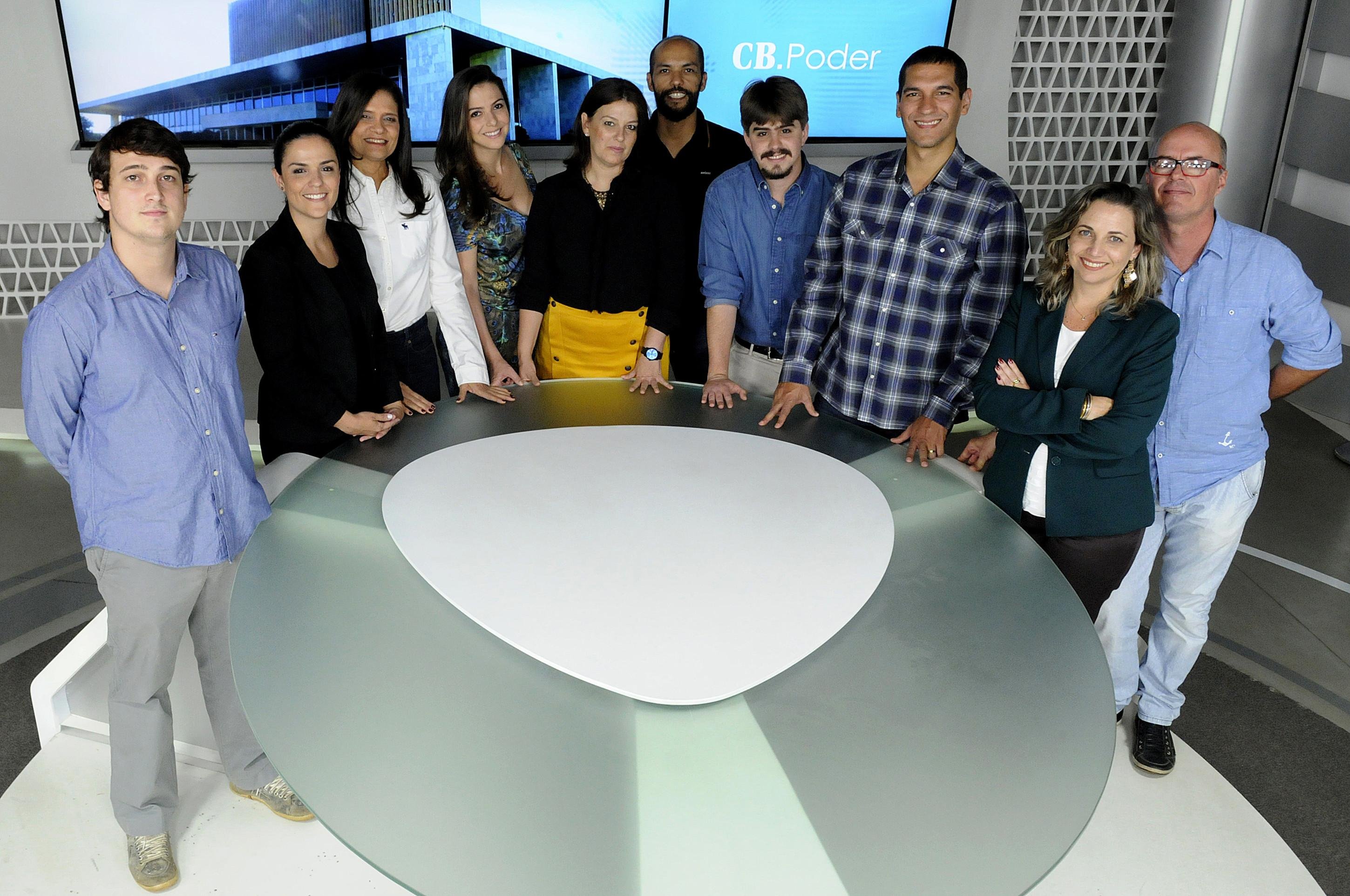 Equipe responsável pelo programa à época da estreia na parceria entre Correio e TV Brasília 