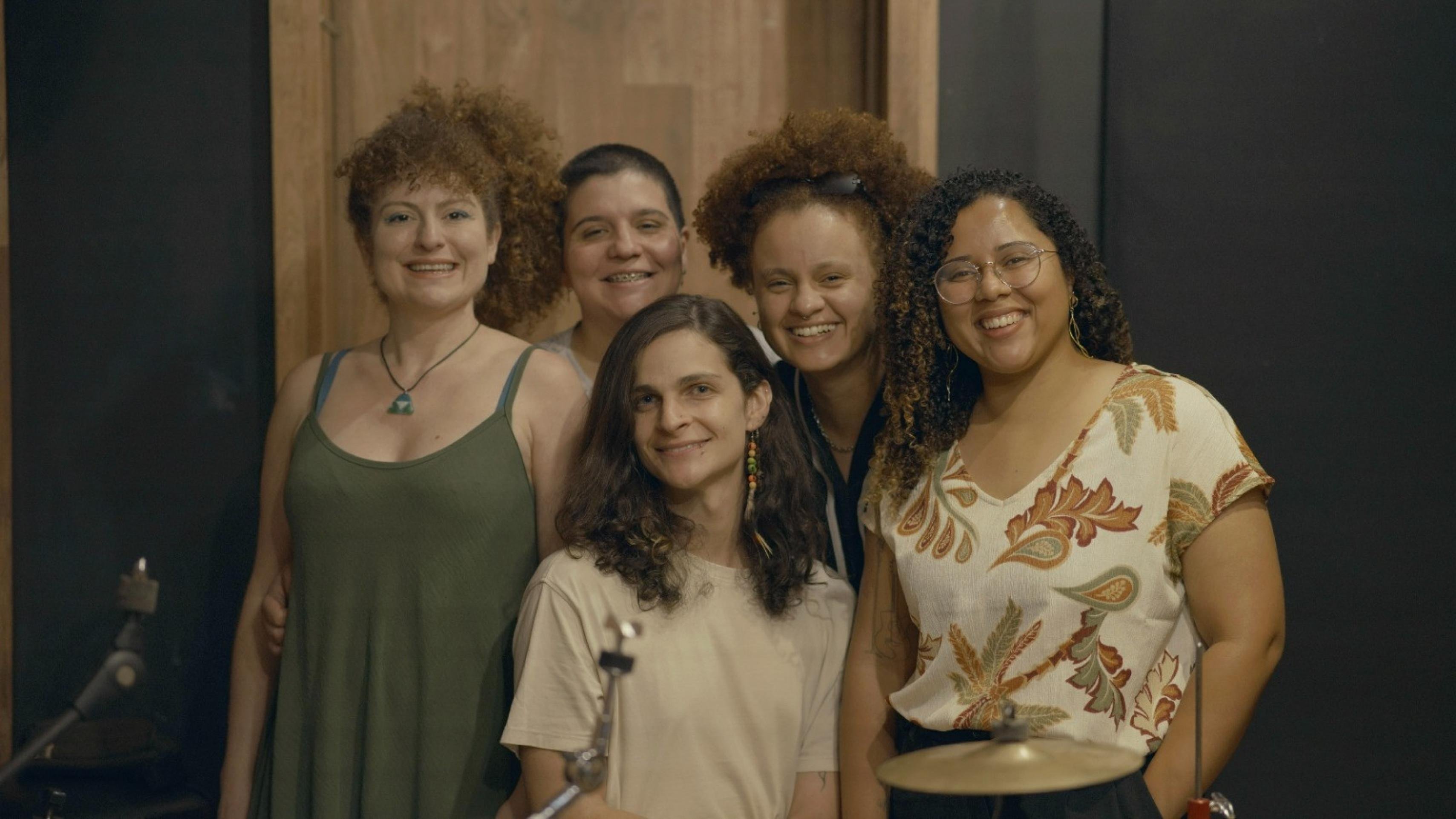 Os grupos Elas cantam e Marias Rosa Choque ocupam o Clube do Choro 