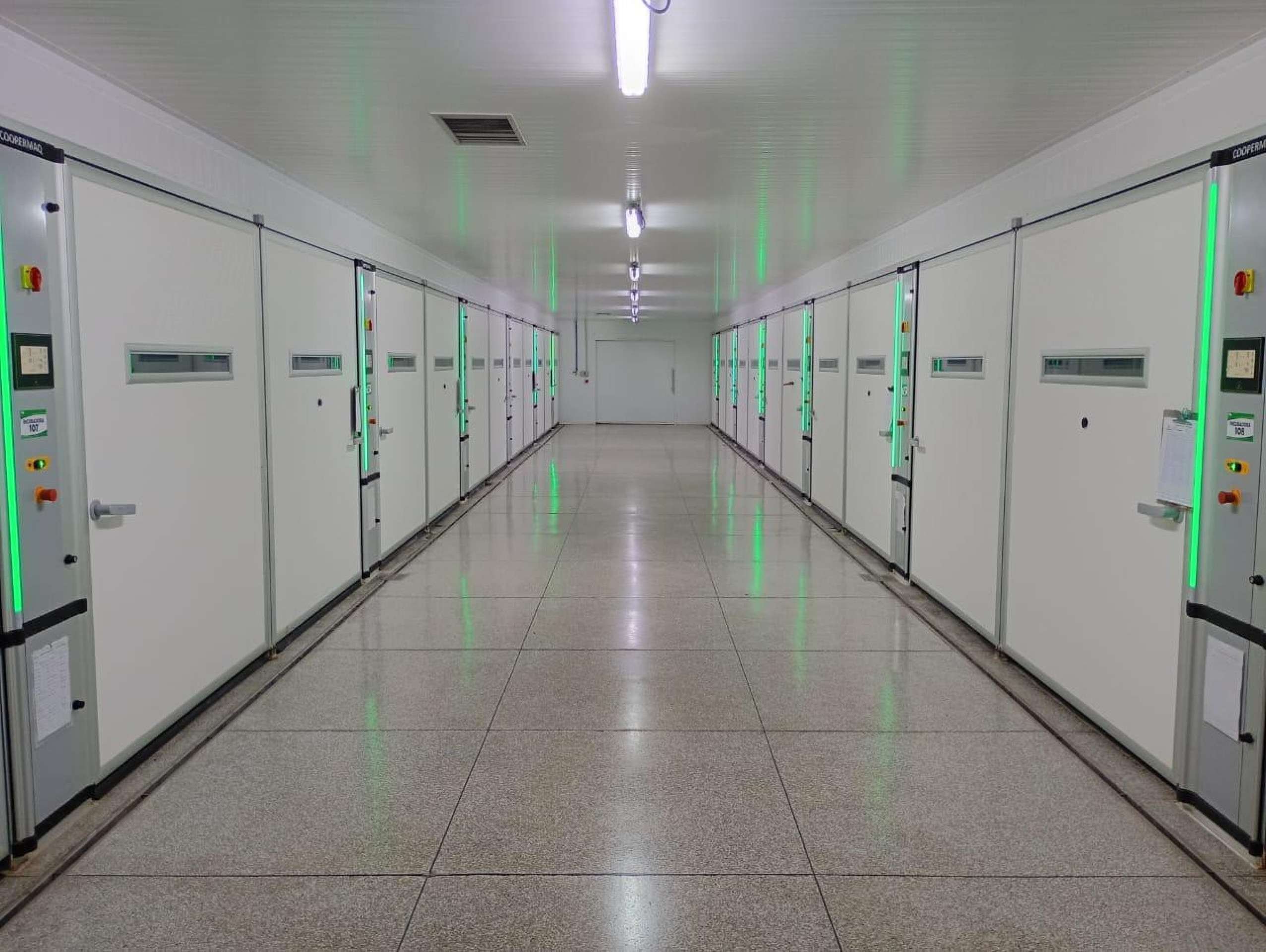 Incubadoras da LJIL Agroavícola na Ponte Alta do Gama