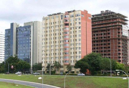 Com 14 andares e estrutura comprometida, o uso de técnicas convencionais de demolição mecânica foi considerado inviável -  (crédito: Divulgação) -Com 14 andares e estrutura comprometida, o uso de técnicas convencionais de demolição mecânica foi considerado inviável -  (crédito: Divulgação)